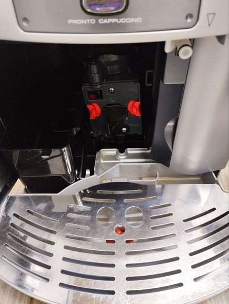 Кофемашина DeLonghi ESAM3600 S 1350W sn 4492 000047871 фото