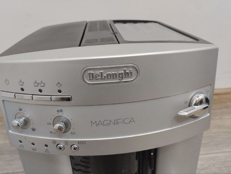 Кофемашина Delonghi Magnifica ESAM3200 1450w sn 24520 000046342 фото