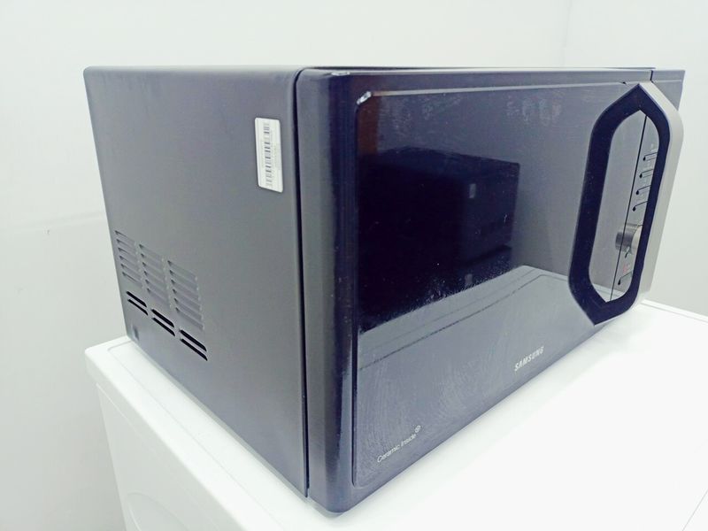 Мікрохвильова піч Samsung MS28F303TAS 1500w гриль 900w 28л Black 000043082 фото
