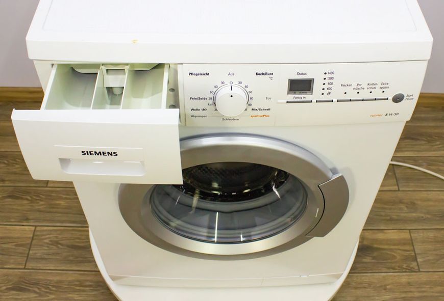 Стиральная машина Siemens WM14E3R0 07 000016716 фото