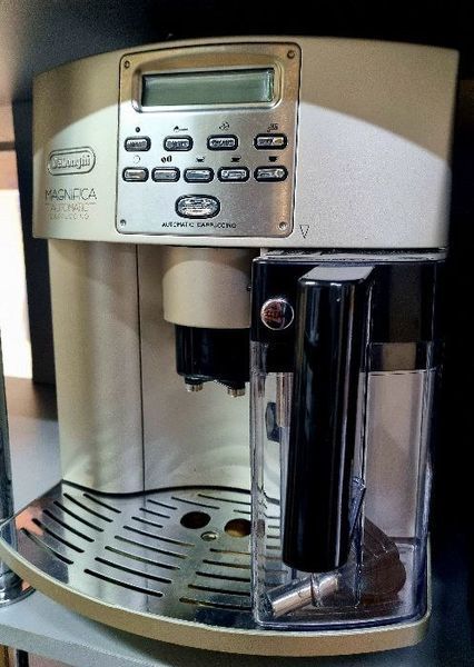 Кавомашина DeLonghi EAM3500 B 1150w sn 64214 000036300 фото
