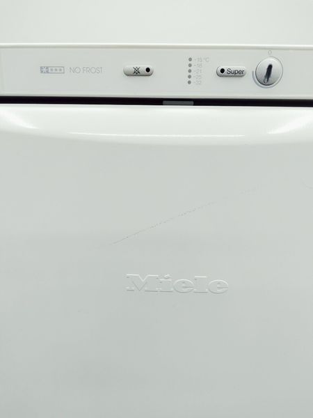 Морозильна камера Miele FN 4857 S 257л 8 полиць 259w sn 6996152393_номер 6_67 партія 2 000040156 фото
