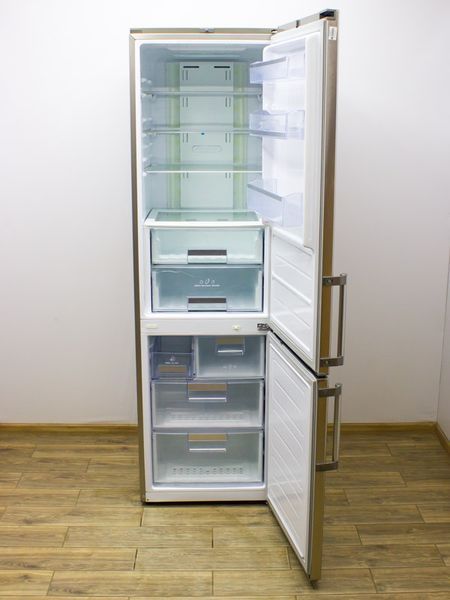 Холодильник двухкамерный LG GB7143AESF 000031606 фото