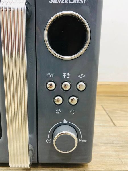 Микроволновая печь SilverCrest SMWC 700 B3 000045393 фото