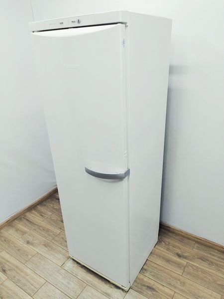 Морозильна камера Miele FN 4857 S 257л 8 полиць 259w sn 6996152393_номер 6_67 партія 2 000040156 фото