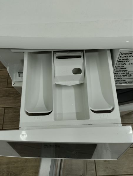 Стиральная машина AEG L76850A 2200w sn 04900103 000047586 фото