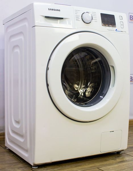 Стиральная машина Samsung WF70F5E0Q4W 000016291 фото