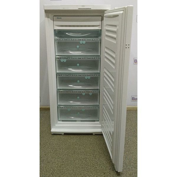 Морозильный шкаф MIELE FN 4493 S 000006087 фото