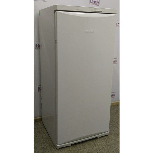 Морозильный шкаф MIELE FN 4493 S 000006087 фото