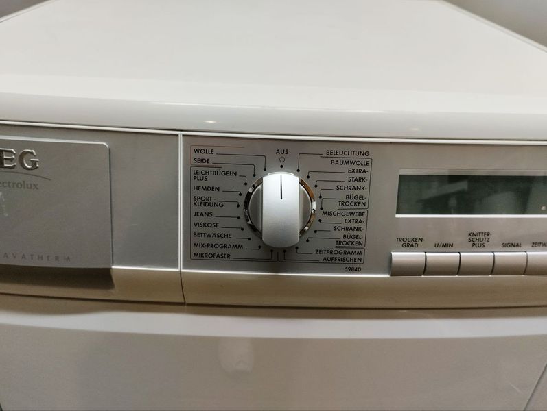 Сушильная машина AEG T59840 1350w sn 94405129 000047654 фото