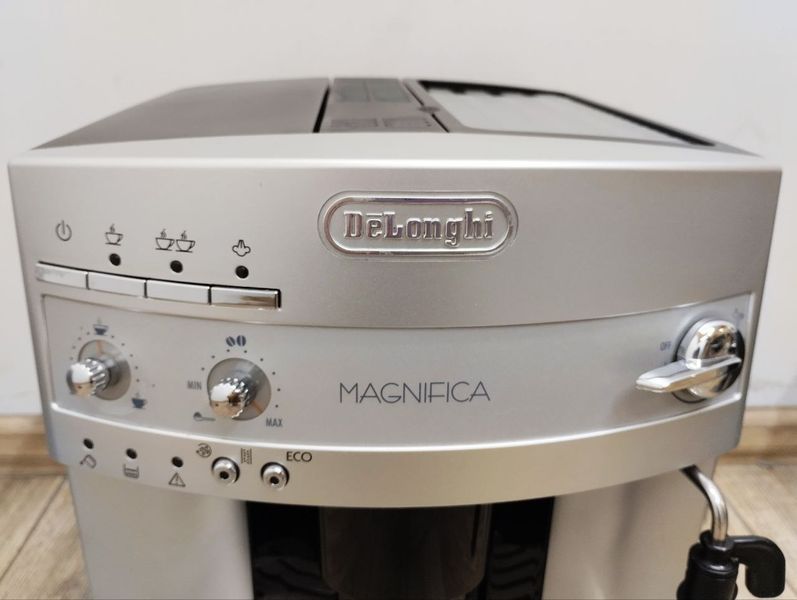 Кофемашина DeLonghi ESAM3200 S 1450W sn 31321 000047872 фото