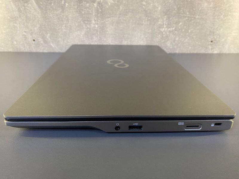 Ноутбук Fujitsu LifeBook U7411 14 FHD Б/У Бат до 7 годин 000052182 фото