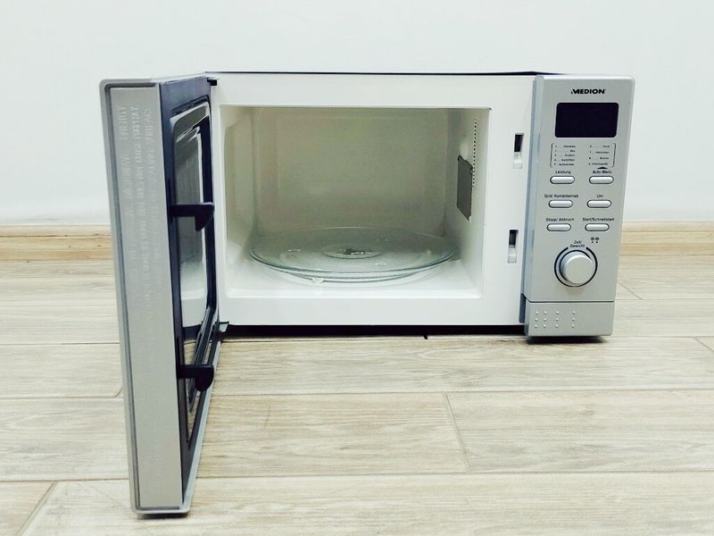 Мікрохвильова піч Medion MD 10940 1200w гриль 1000w sn S026W001477 000039620 фото