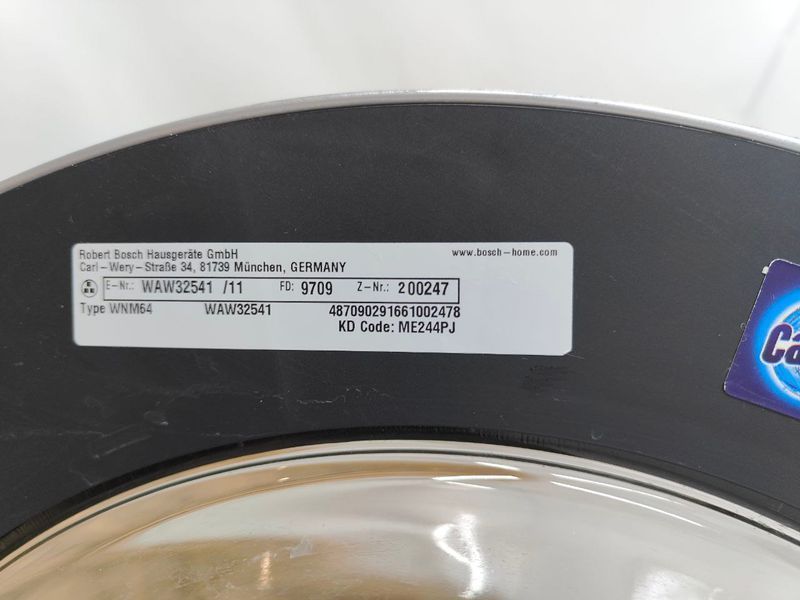 Стиральная машина Bosch Serie 8 WAW32541 2000W 8кг sn 00247 000051968 фото