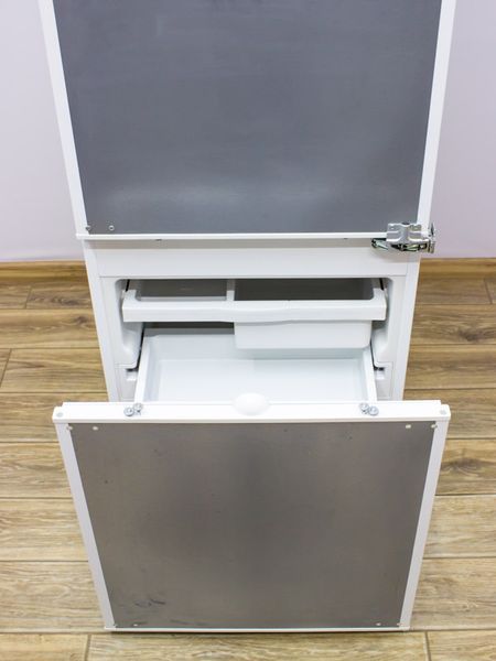 Холодильник двокамерний вбудований Bosch KIC32442 02 249+37л 120w sn 8407 000020 000024099 фото
