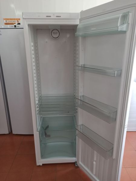 Холодильник однокамерний Miele K11820SD 390л sn 50120438470 315е 000035239 фото