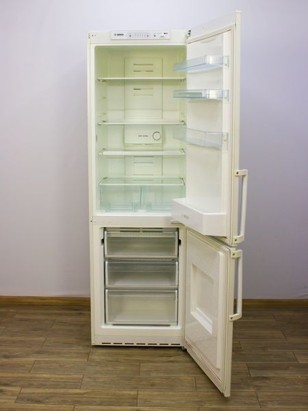 Холодильник двухкамерный Bosch KGN 36X20 01 000016885 фото