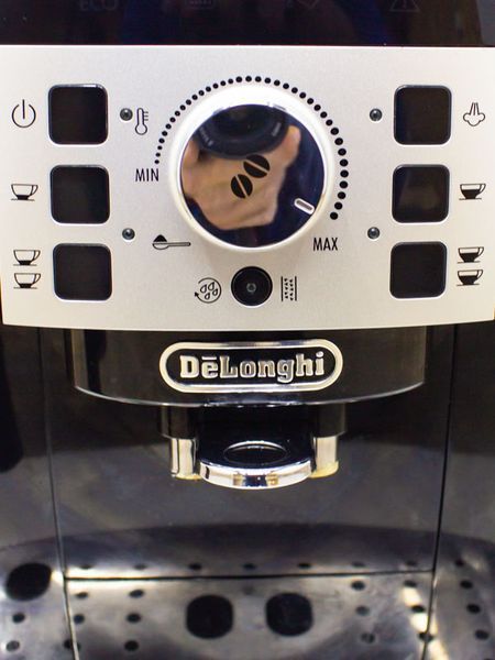 Кофемашина DeLongh ECAM22 110 B 000031556 фото
