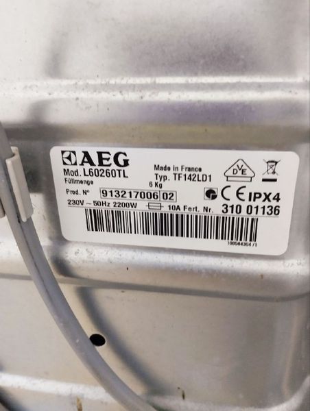 Стиральная вертикальная машина AEG L60260TL 2200w sn 31001136 000047594 фото