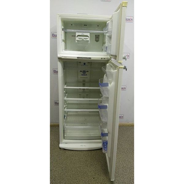 Холодильник двухкамерный Whirlpool ARC4030 no frost 000005313 фото