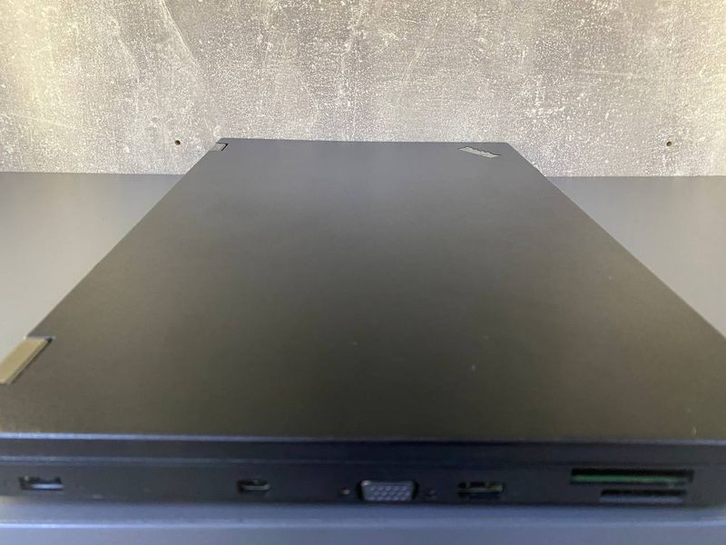 Ноутбук Lenovo ThinkPad L560 15.6 FHD Б/У Бат до 4 годин 000052183 фото