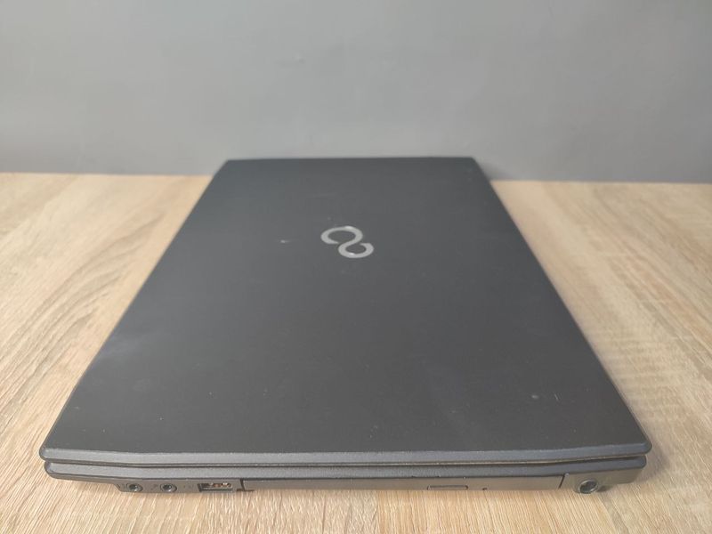 Ноутбук Fujitsu LifeBook A514 000044842 фото