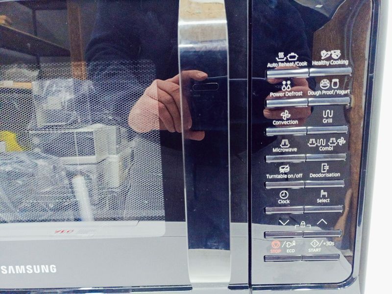Мікрохвильова піч Samsung з грилем та конвекцією без шильда 000043076 фото