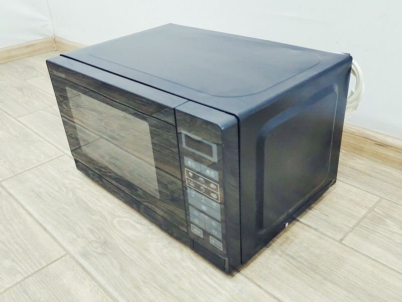 Мікрохвильова піч Sharp R 242BK 1270w sn 1903200790 000039629 фото