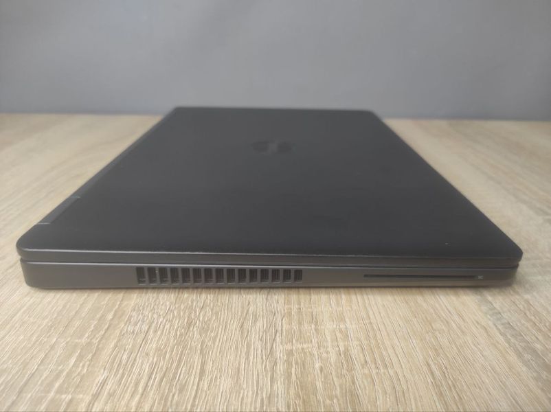 Ноутбук Dell Latitude E5570 із відеокартою 000045560 фото