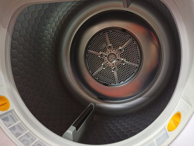 Сушильна машина Miele T8826WP