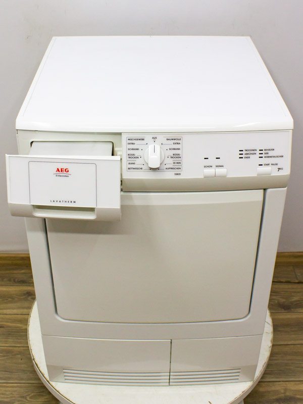 Сушильна машина AEG T55820