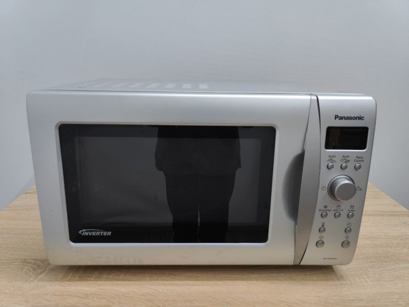 Мікрохвильова піч Panasonic NNGD469M 1000W sn 5CN1090312