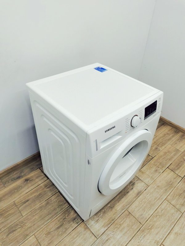 Сушильна машина Samsung DV70M5020KW