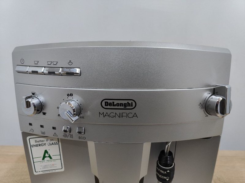 Кавоварка Delonghi Magnifica регульоване панарелло