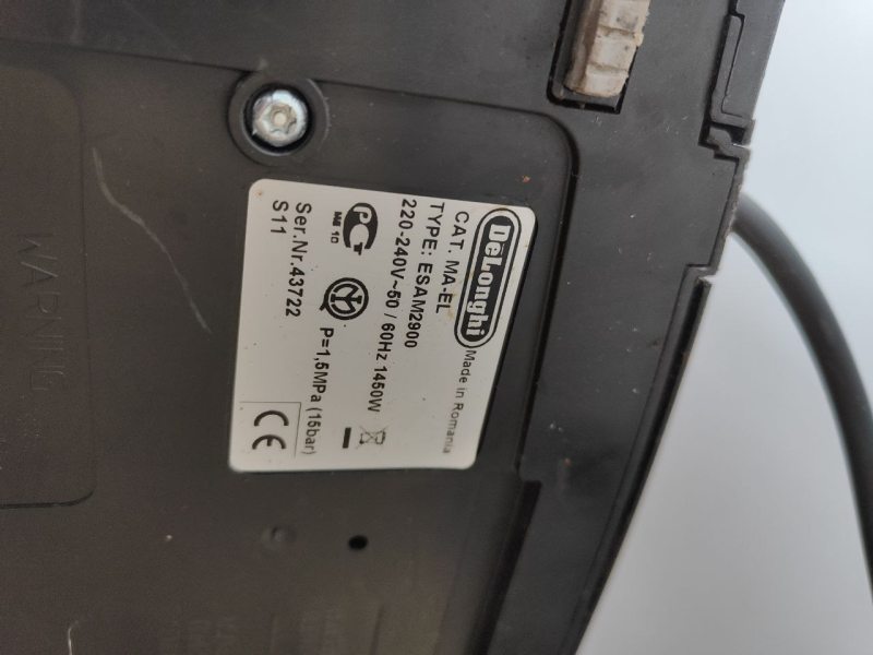 Кавоварка Delonghi Magnifica