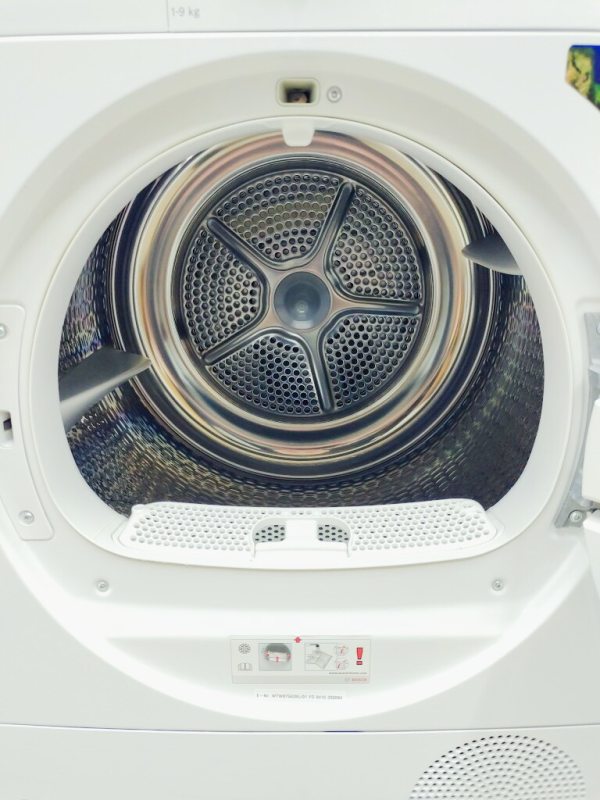 Сушильна машина Bosch Serie8 WTW87562NL 01