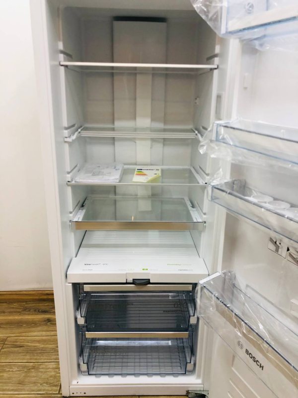 Холодильник однокамерний вбудований Bosch KIF51AFE0 01