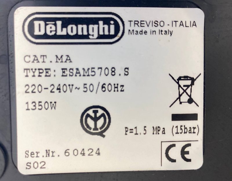 Кавоварка Delonghi Magnifica ESAM5708S 1350w sn 60424
