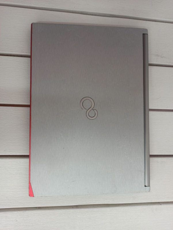 Ноутбук Fujitsu LifeBook E734 13.3 HD бат 1:00 год