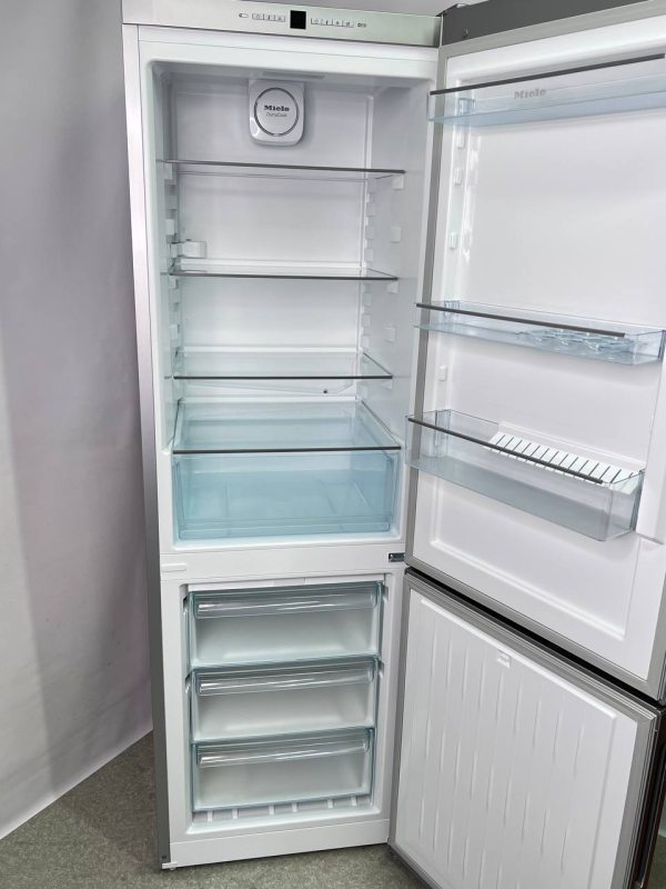 Холодильник двокамерний Miele KFN 28132 D