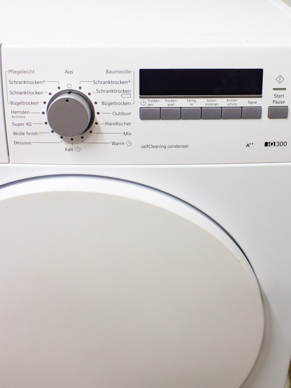 Сушильна машина Siemens IQ300 WT43W2B1 17