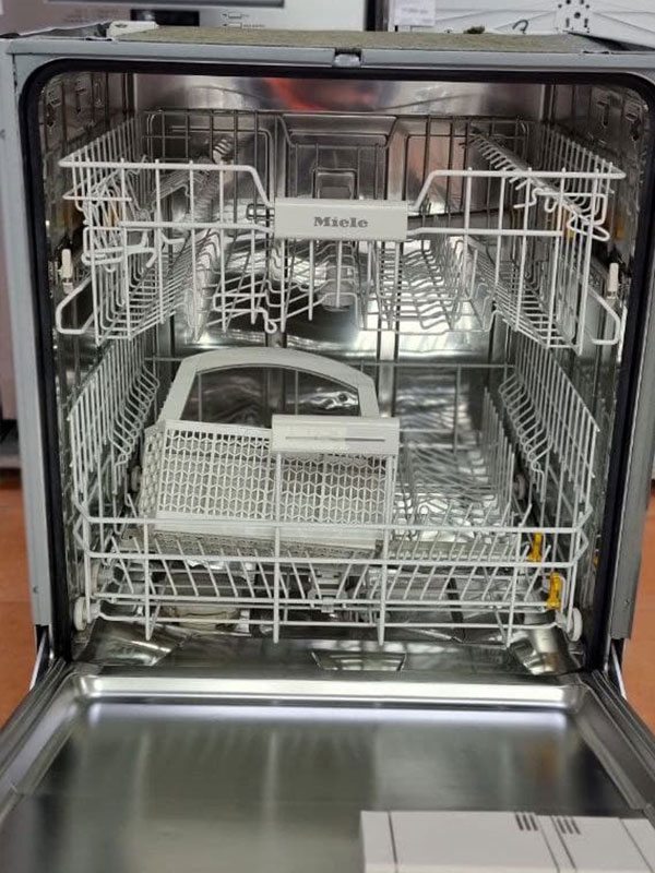 Посудомийна машина Miele G 4940 i