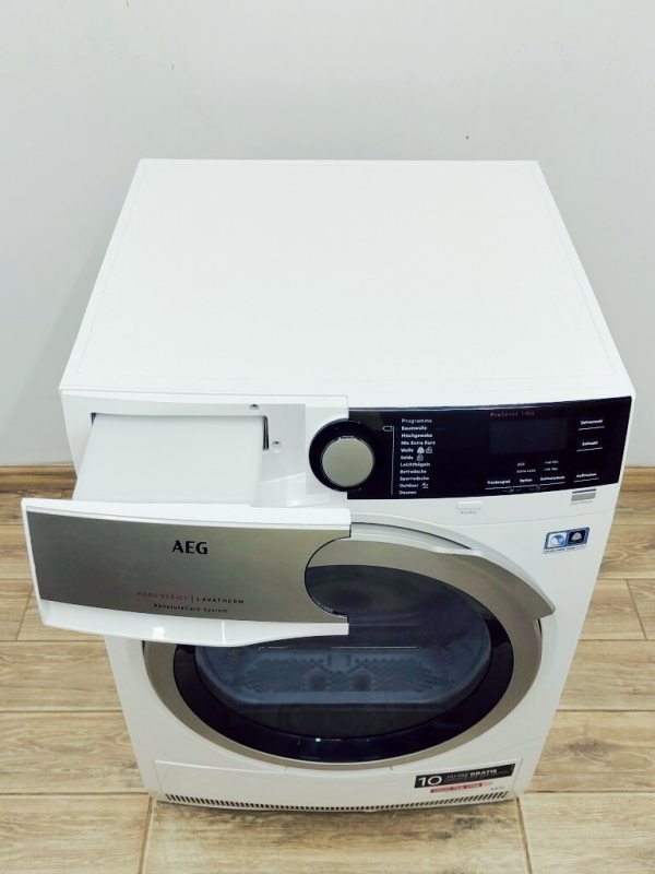 Сушильна машина AEG 8000 Series T8DE76587