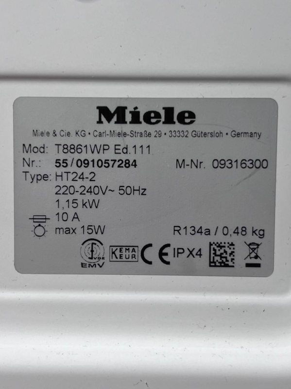 Сушильна машина Miele T8861WP