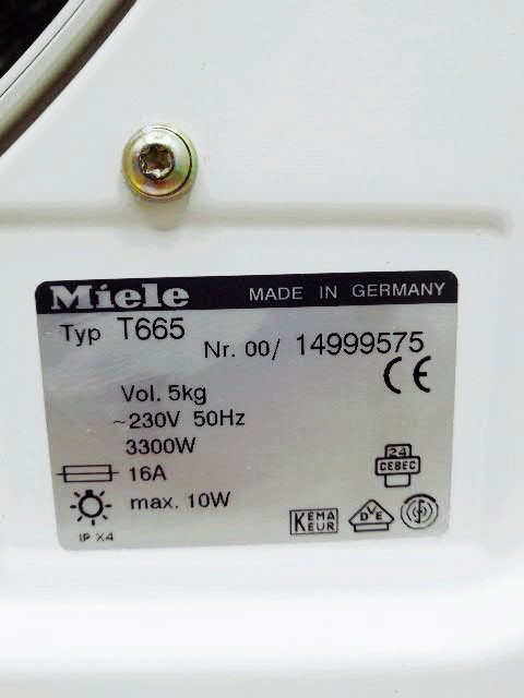 Сушильна машина Miele T665
