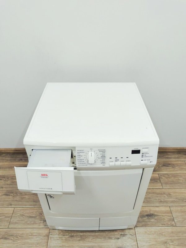 Сушильна машина AEG T56840