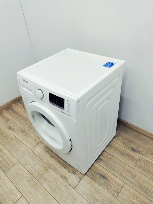 Сушильна машина Samsung DV7FM5020KW