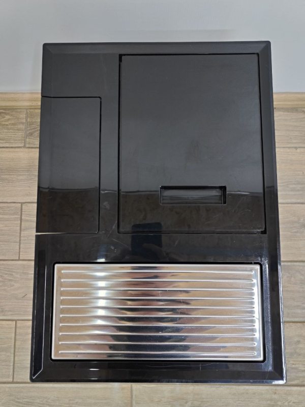 Кавомашина Premium cm 7500 (зі знижкою, на корпусі дрібні царапини)