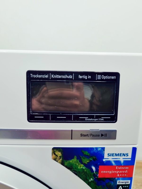 Сушильна машина Siemens IQ800 WT48Y7W1 05