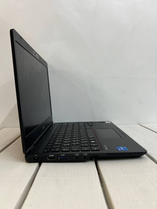 Ноутбук Fujitsu Lifebook U7311 13.3 FHD бат 7:00